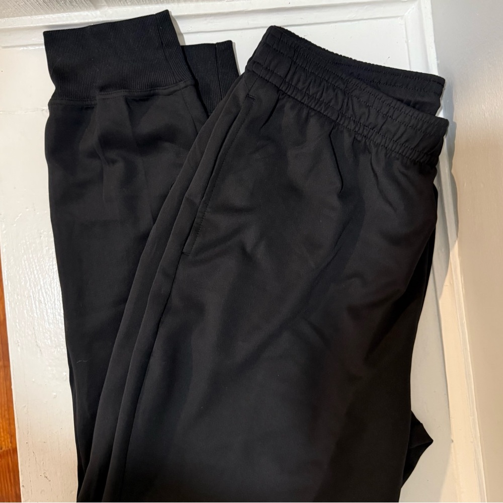 Gaiam black joggers